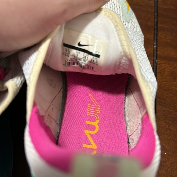 Nike 270 - Picture 3 of 6